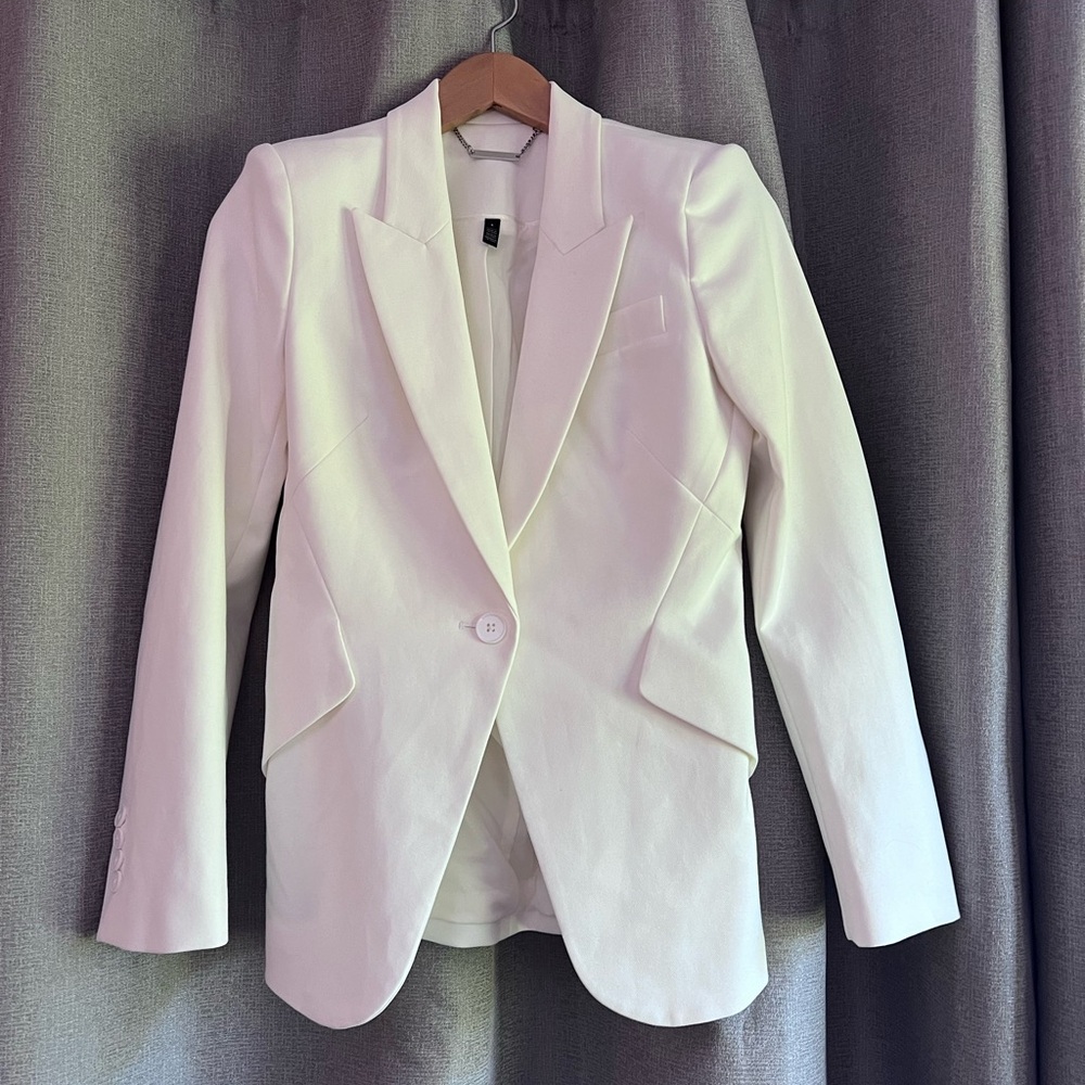 One button Black House, White Market blazer. Like new.